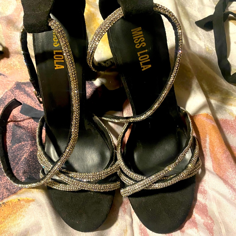 Brand new glittery heals ! Perfect for an event